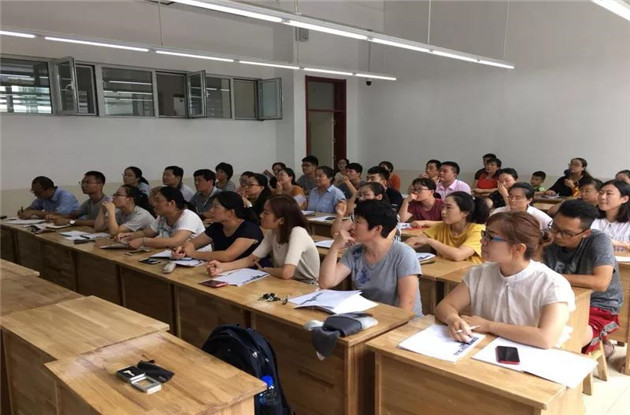 泰山中学智慧黑板案例