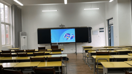智慧黑板发展职业教育