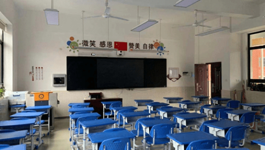 智能黑板引导培训机构发展