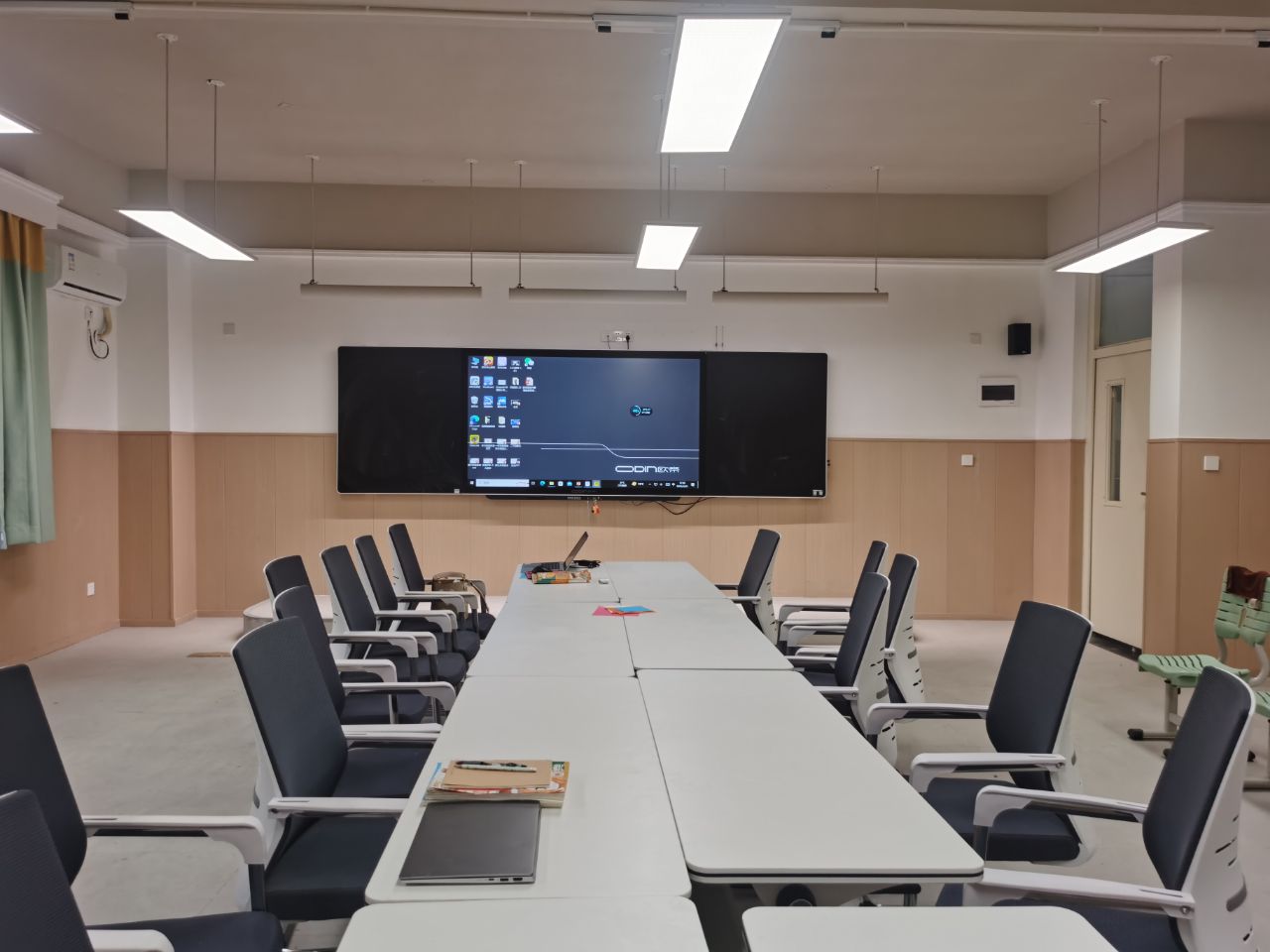 欧帝科技发布新一代智慧黑板,推动数字教室建设进入新阶段